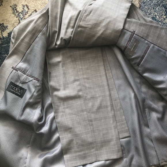 Men’s suits - Picture 10 of 13